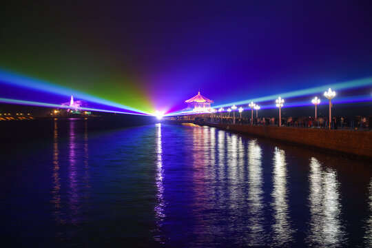 青岛栈桥夜景