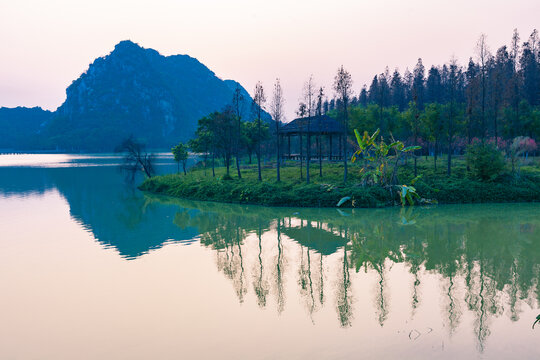 肇庆七星岩桃花岛浪漫夕阳