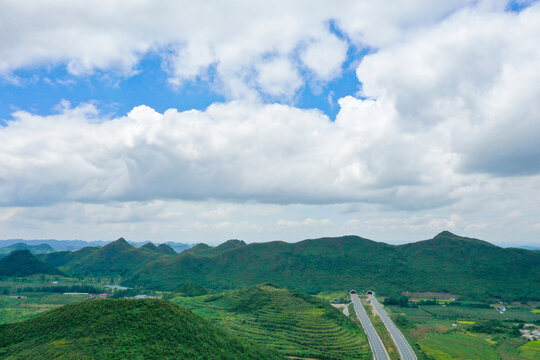 贵州十万大山高速公路