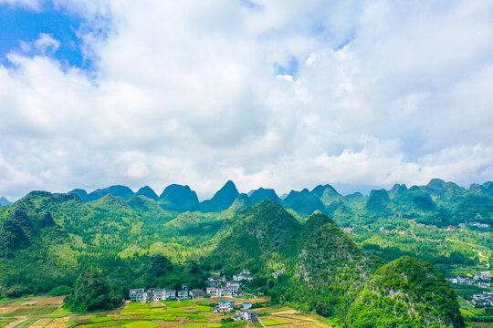 十万大山晚霞