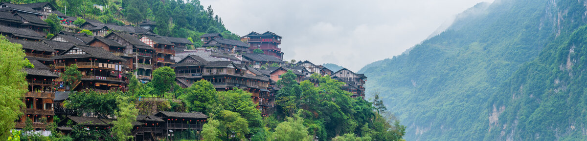 中国重庆酉阳龚滩古镇全景