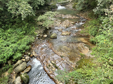 天台山溪水