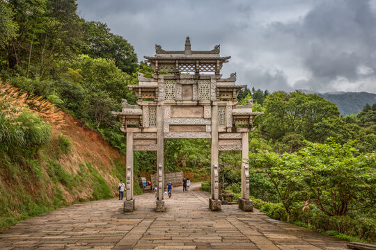 婺源篁岭村石牌坊