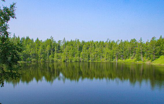 玛珥湖