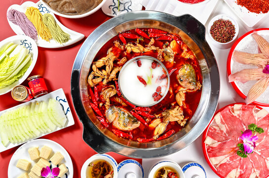 牛蛙魚(yú)頭火鍋