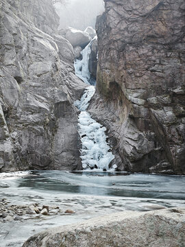 青岛崂山北九水潮音瀑冰瀑