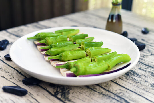 辣椒蒸茄子食材