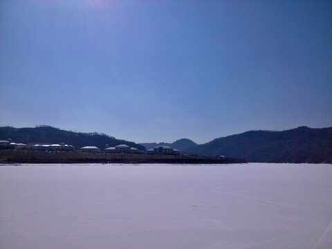 雪河蓝山