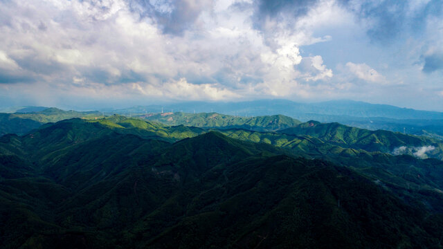 白云青山