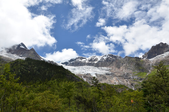 梅里雪山