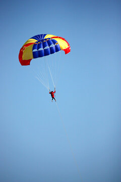 海上滑翔伞海上拉伞运动