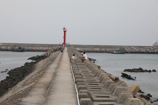 海边灯塔