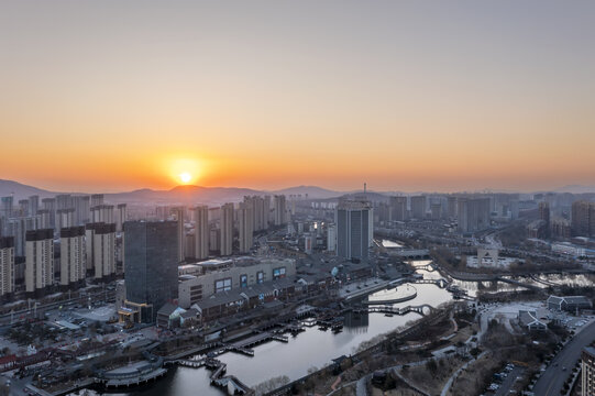 泰安泮河日落图片