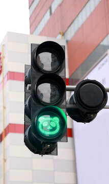 湾里庙步行街的特色红绿灯