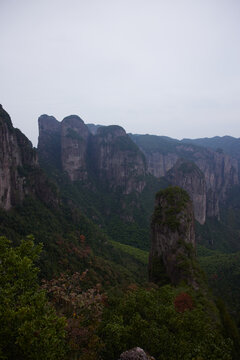 公盂山