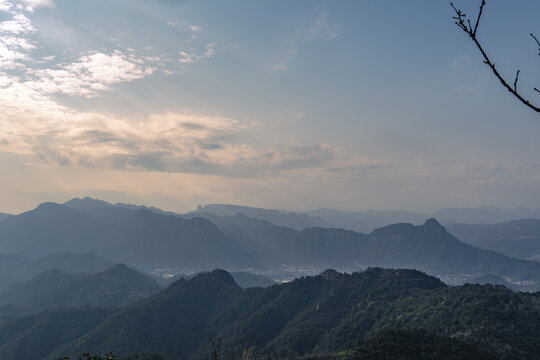 远眺方山