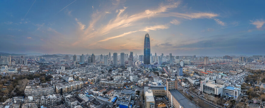 宽幅济南绿地中心全景