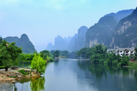 桂林阳朔遇龙河山水景观