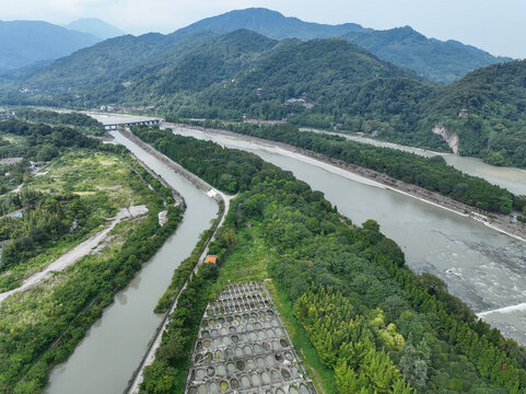 航拍都江堰全景图