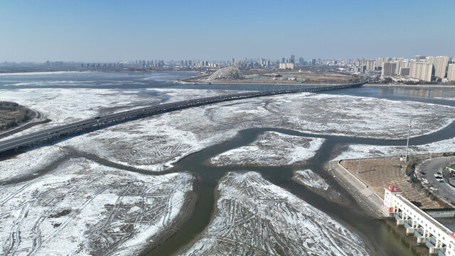 青岛城阳白沙河冰河