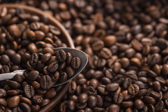 咖啡豆创意复古暗调图片