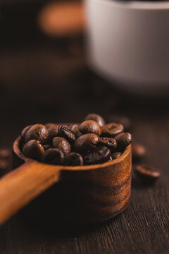 咖啡豆与咖啡勺图片