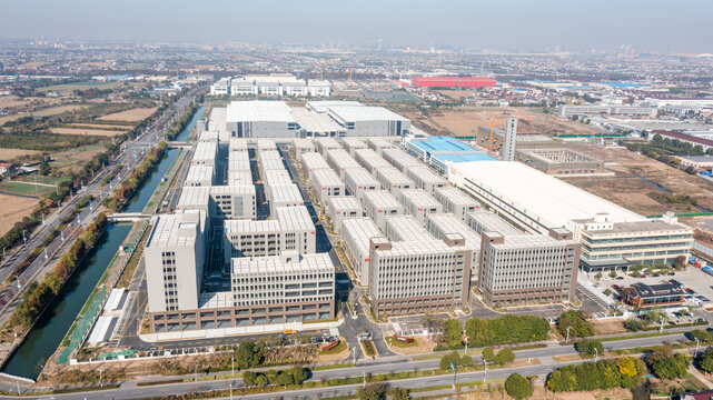 无人机高空拍摄工业厂区