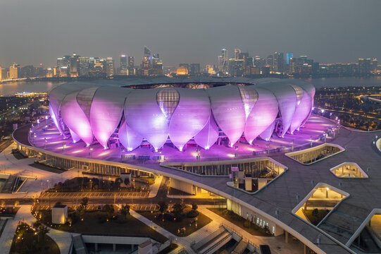 杭州奥体中心主场馆夜景景观