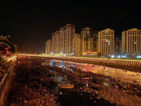 荥经河提夜景灯光