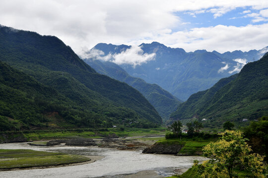 高山峡谷