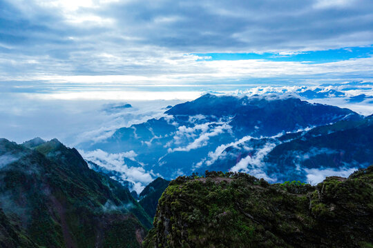 川西牛背山