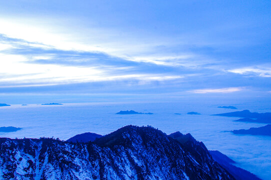 川西牛背山