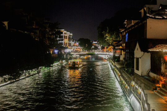 古镇夜景