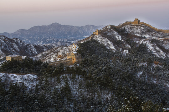 雪后金山岭长城