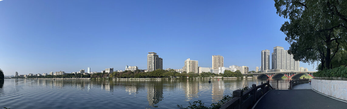 蓝色新开河东平全景