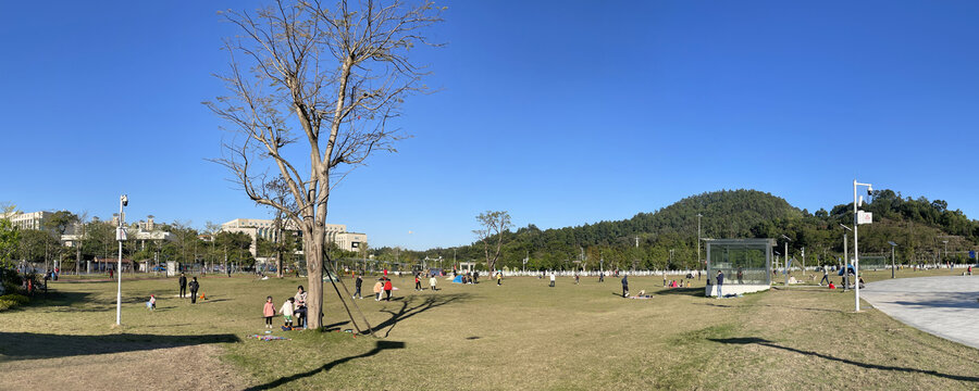 市民休闲广场露营基地