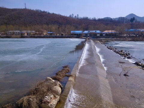 阶梯水坝