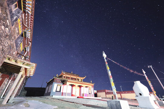 星空冬季尕日拉寺石乃亥寺