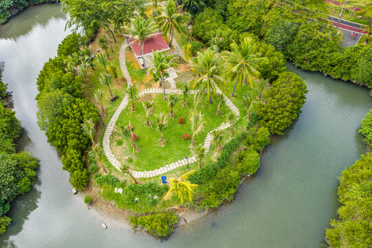 航拍海南三亚白鹭公园城市湿地