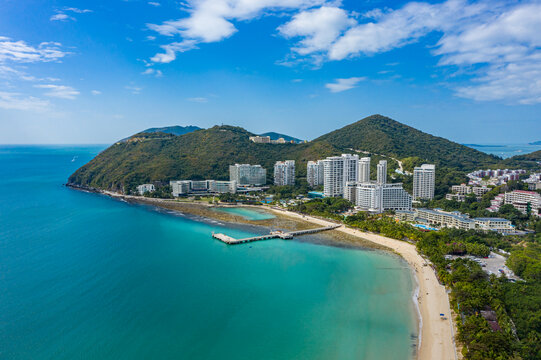 航拍海南三亚大东海旅游区海景