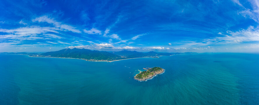 航拍海南陵水分界洲岛全景图片