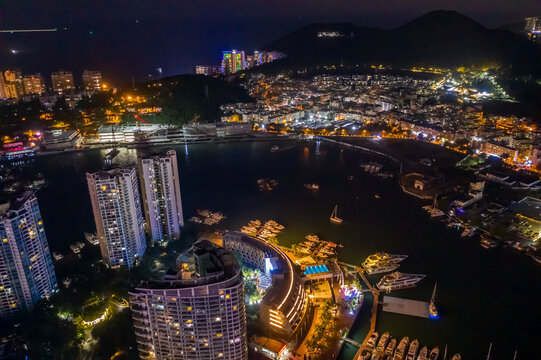 航拍海南三亚鸿洲游艇码头夜景