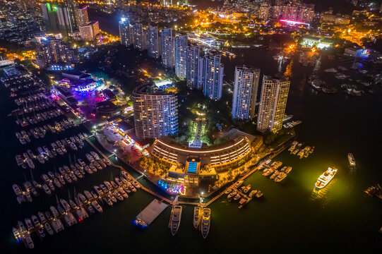 航拍海南三亚鸿洲游艇码头夜景