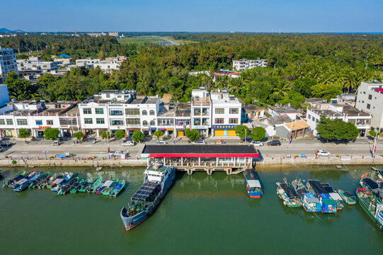 海南琼海潭门渔港海上加油站