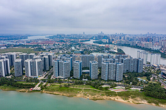 航拍海南海口新埠岛海景房建筑