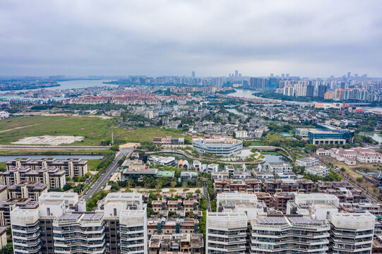 航拍海南海口新埠岛海景房建筑