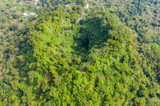 航拍海口火山口公园风炉岭火口