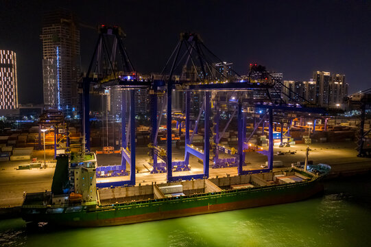 航拍海口港集装箱码头港口夜景