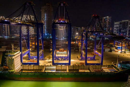 航拍海口港集装箱码头港口夜景