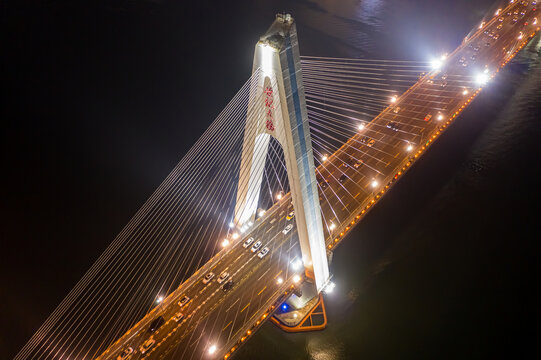 航拍海口世纪大桥夜景灯光秀